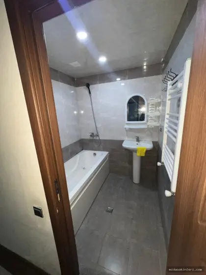 Mida 2 3 otaqlı əşyasız mənzil kirayə